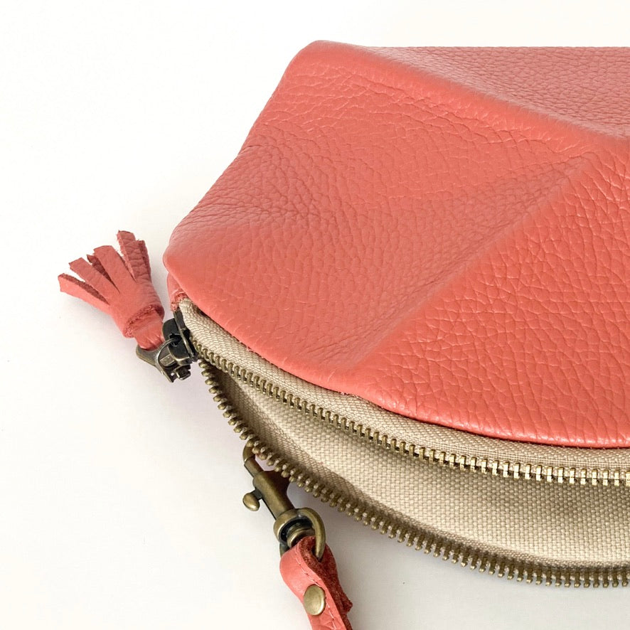 Pyramid cross body bag - Salmon pink - limited edition