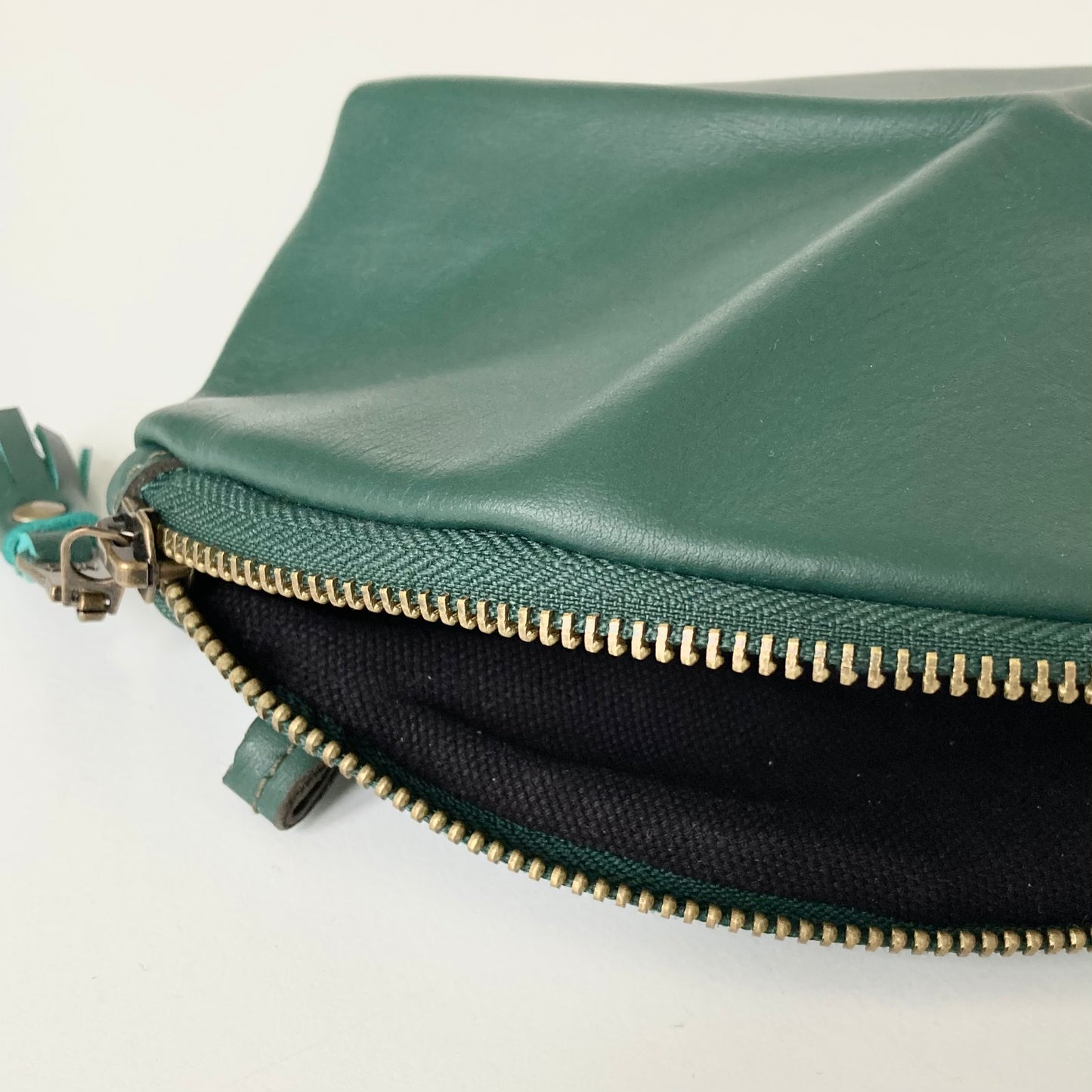 Pyramid cross body bag - Green