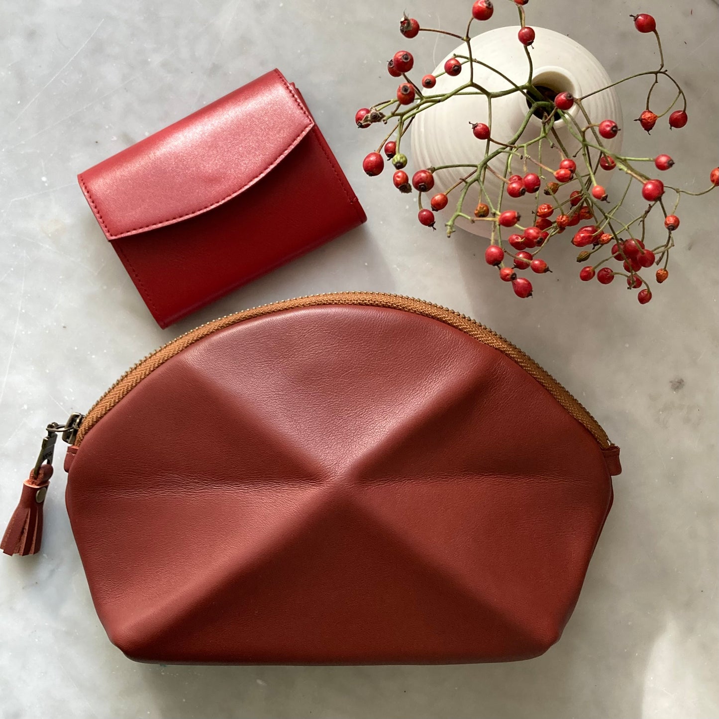 Pyramid cross body bag - Chocolate brown by lara kazis