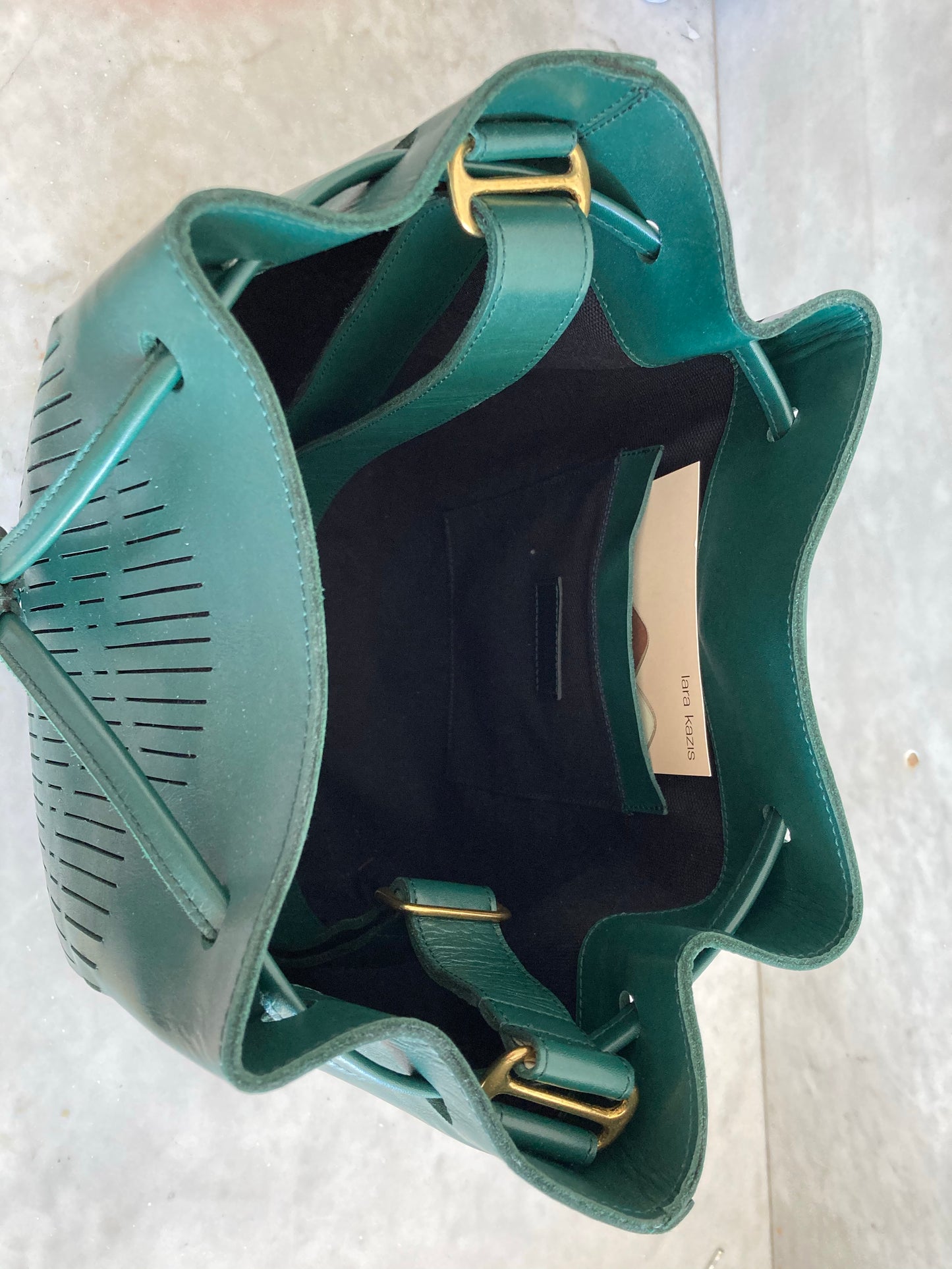 Cut out bucket bag - Green nappa leather