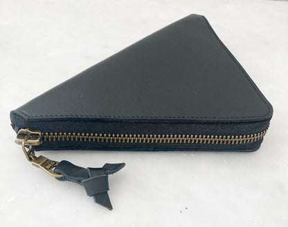 Triangle zip wallet - Black